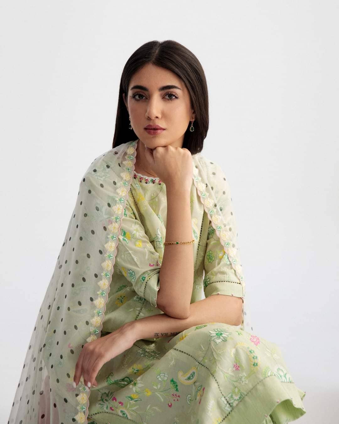 img_coco_lawn_by_zara_shahjahan_23_awwal_boutique