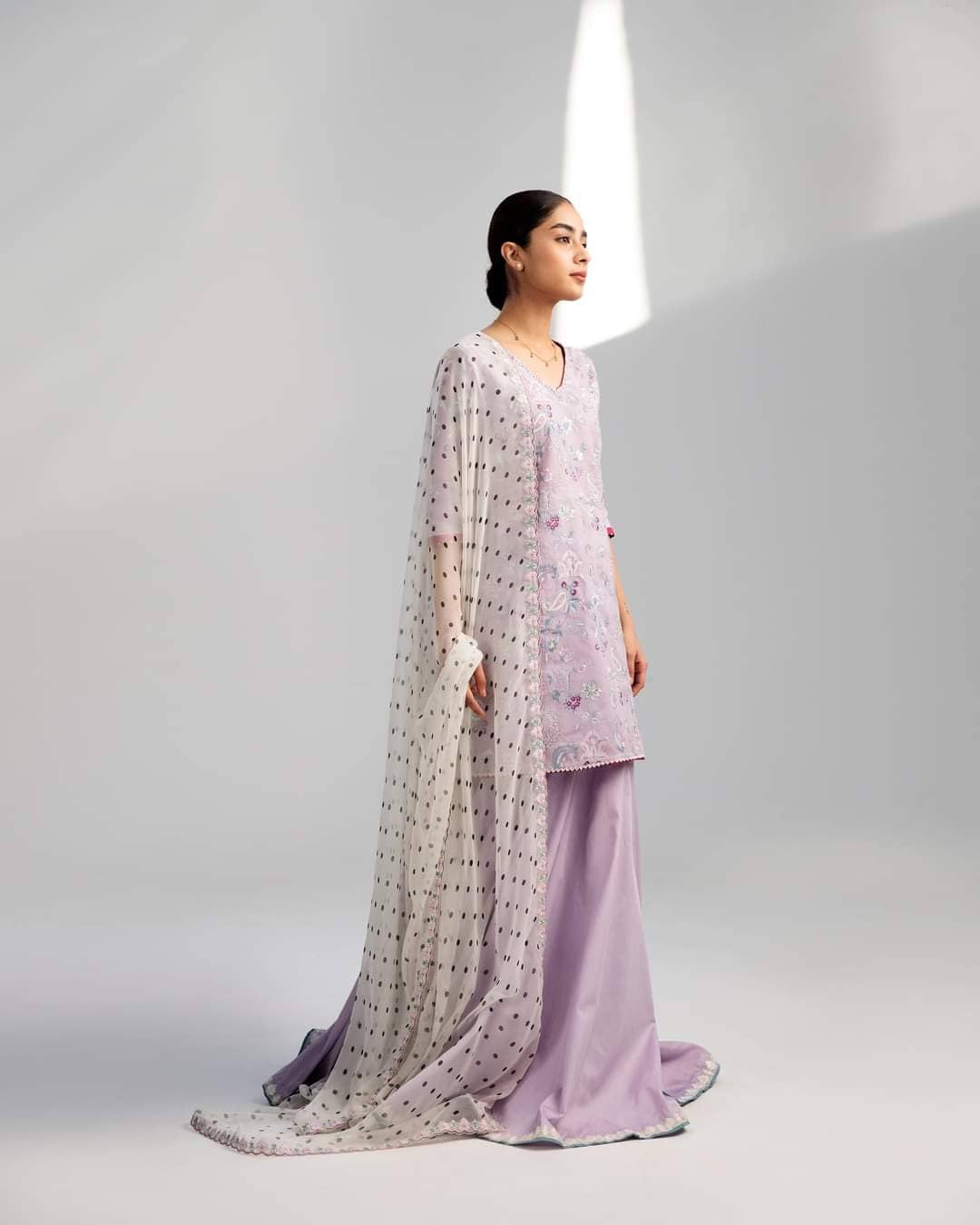 img_coco_lawn_by_zara_shahjahan_23_awwal_boutique