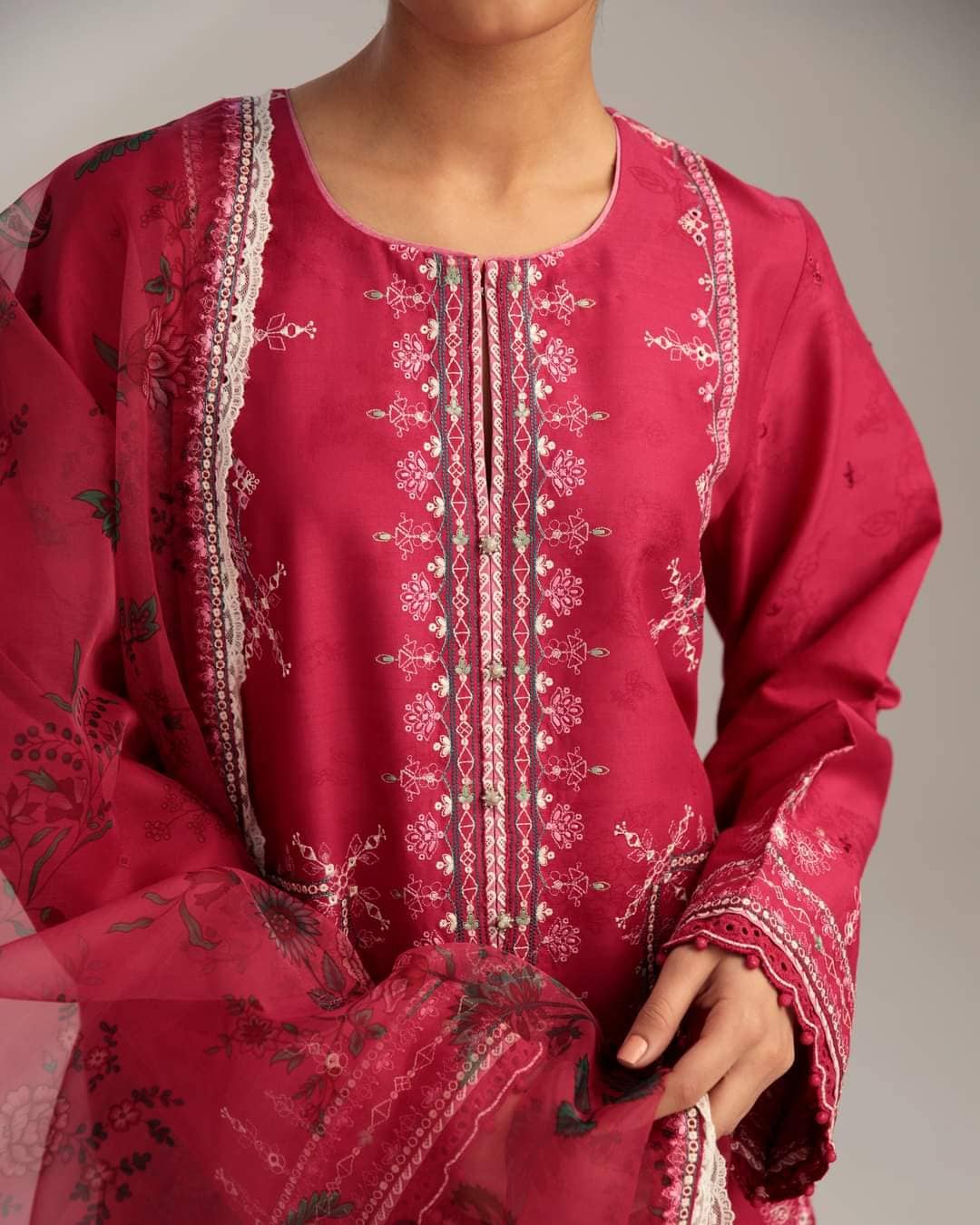 img_coco_lawn_by_zara_shahjahan_23_awwal_boutique