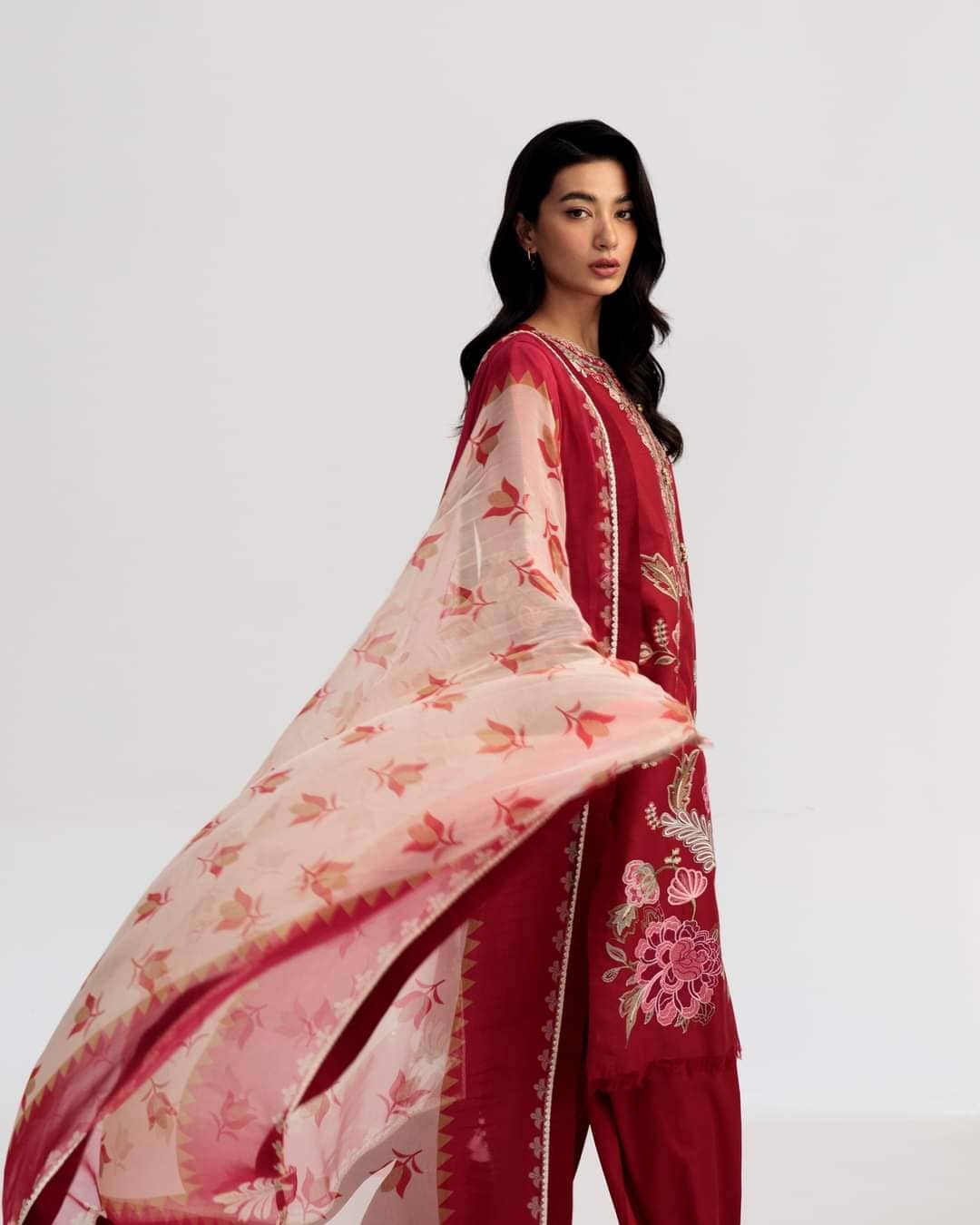 img_coco_lawn_by_zara_shahjahan_23_awwal_boutique