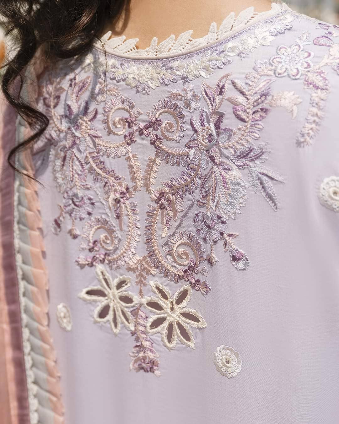 img_mushq_lawn_23_awwal_boutique