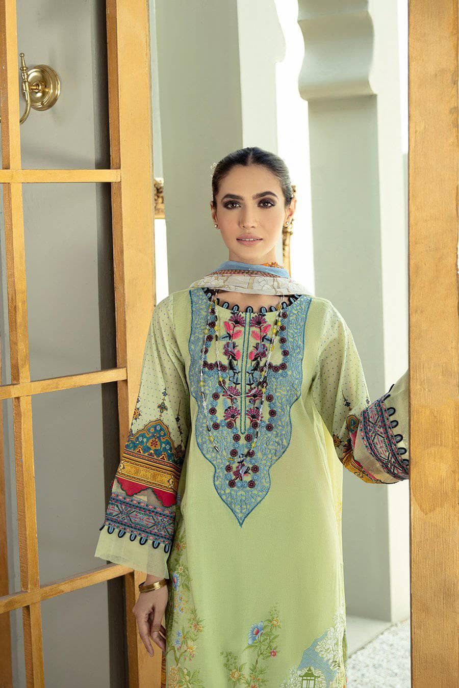 img_faixa_faixan_by_ittehad_lawn_2021_awwal_boutique