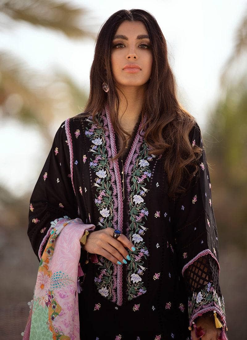 img_farah_talib_aziz_lawn_22_awwal_boutique_awwal_boutique