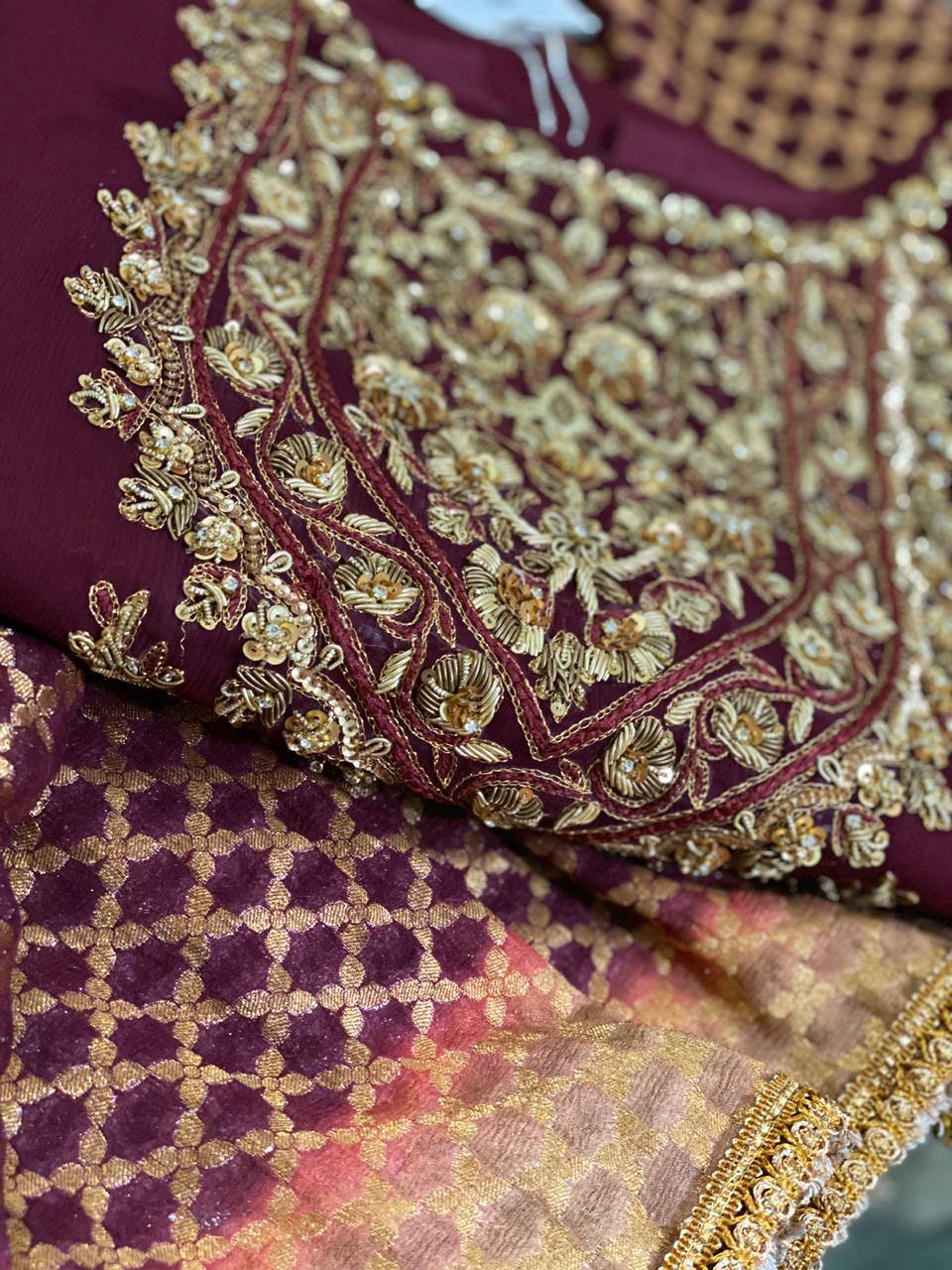 img_agha_noor_velvet_ready_made_sharara_style_wedding_awwal_boutique