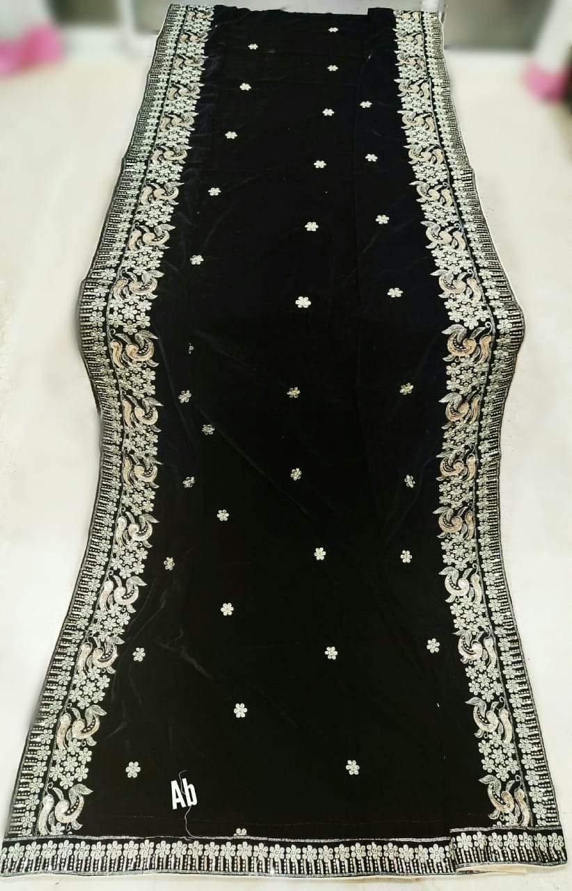 img_velvet_embroidered_shawl_collection_awwal_boutique