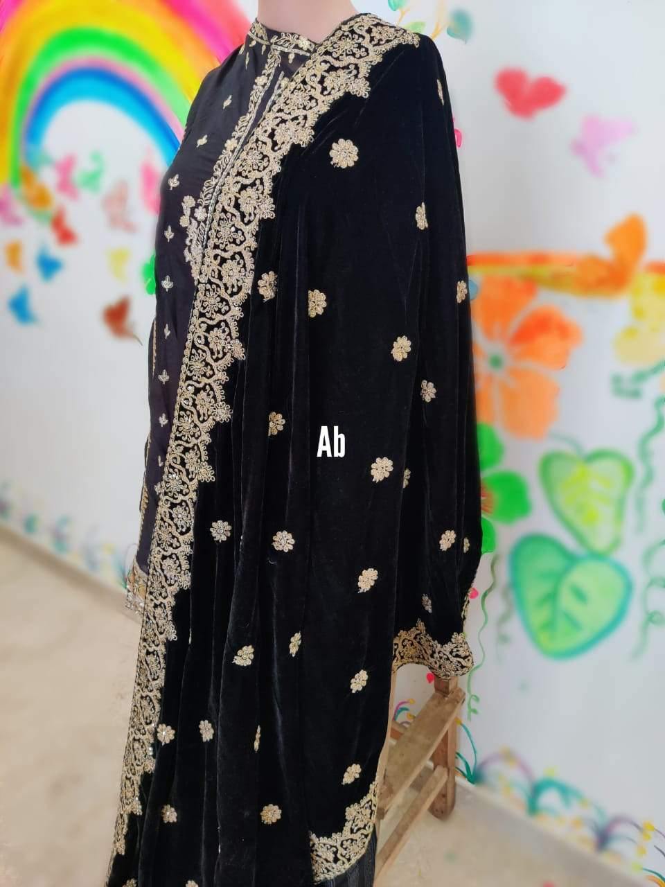 img_velvet_embroidered_shawl_collection_awwal_boutique