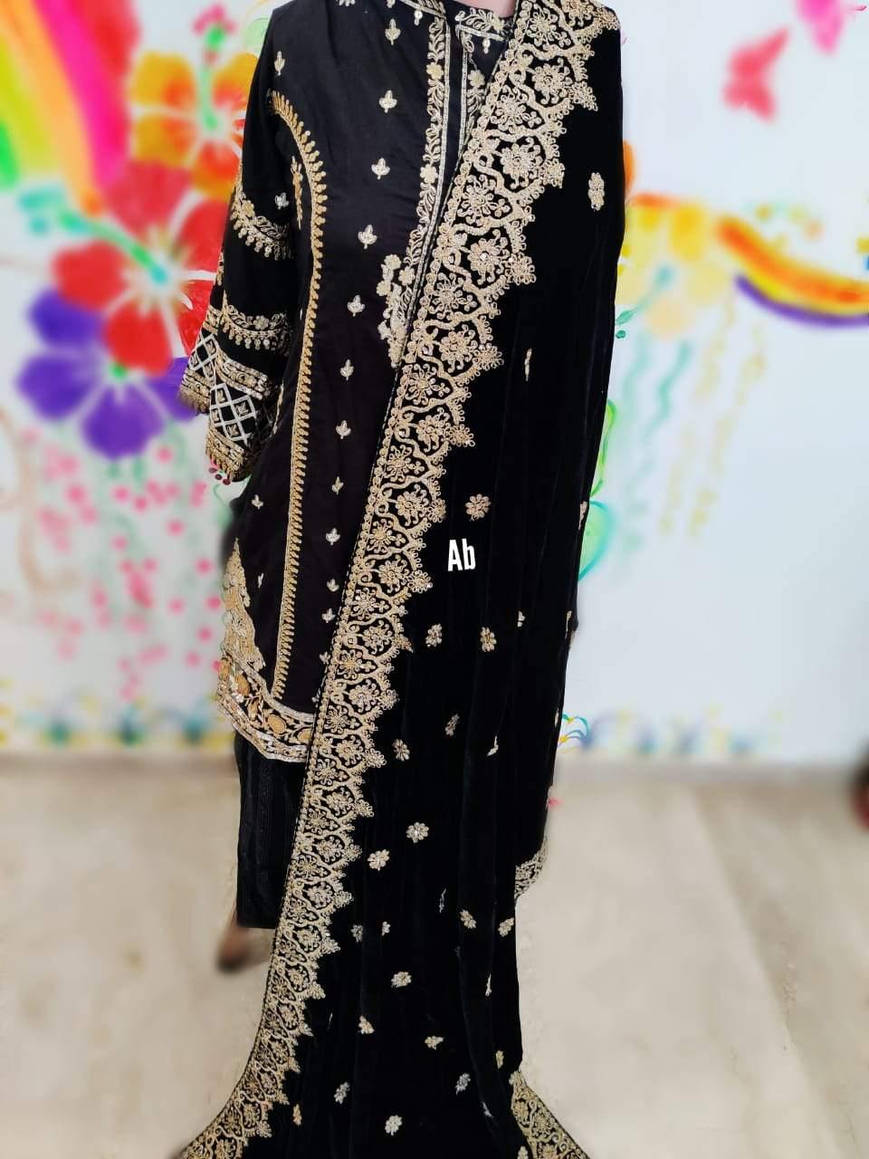 img_velvet_embroidered_shawl_collection_awwal_boutique