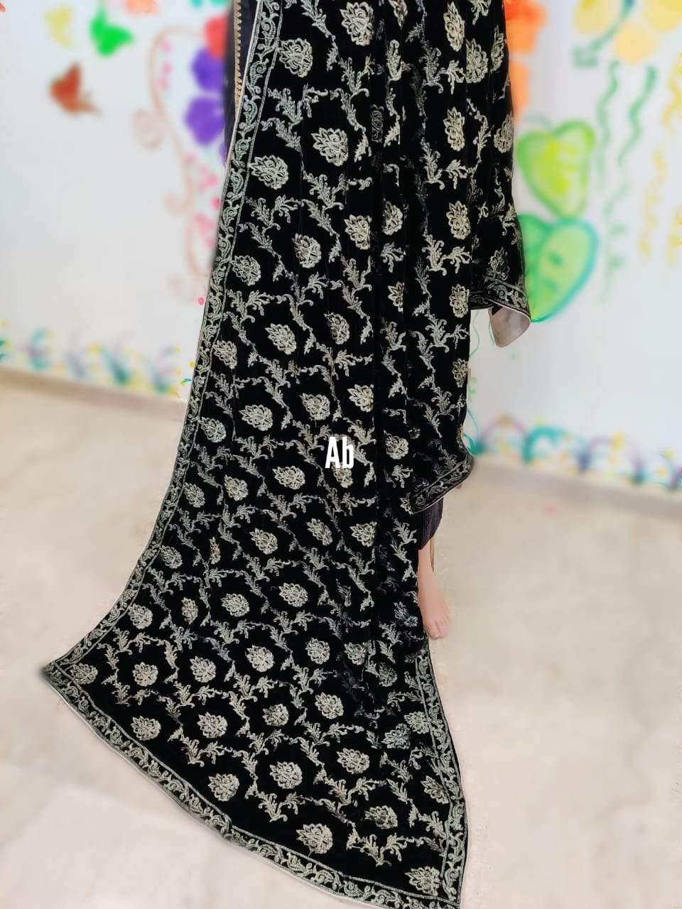 img_velvet_embroidered_shawl_collection_awwal_boutique