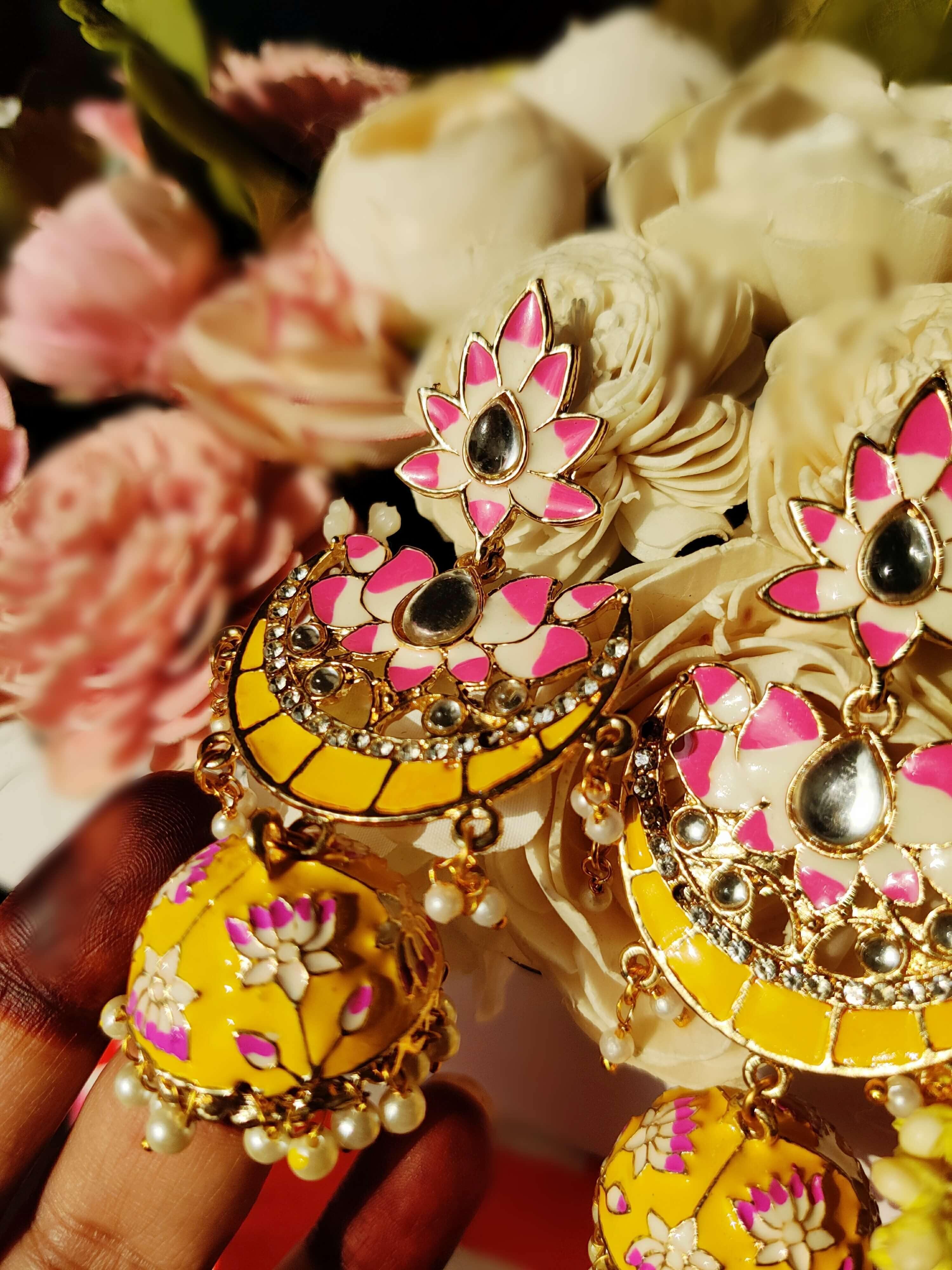 img_minakari_jewellery_jhumkis_awwal_boutique