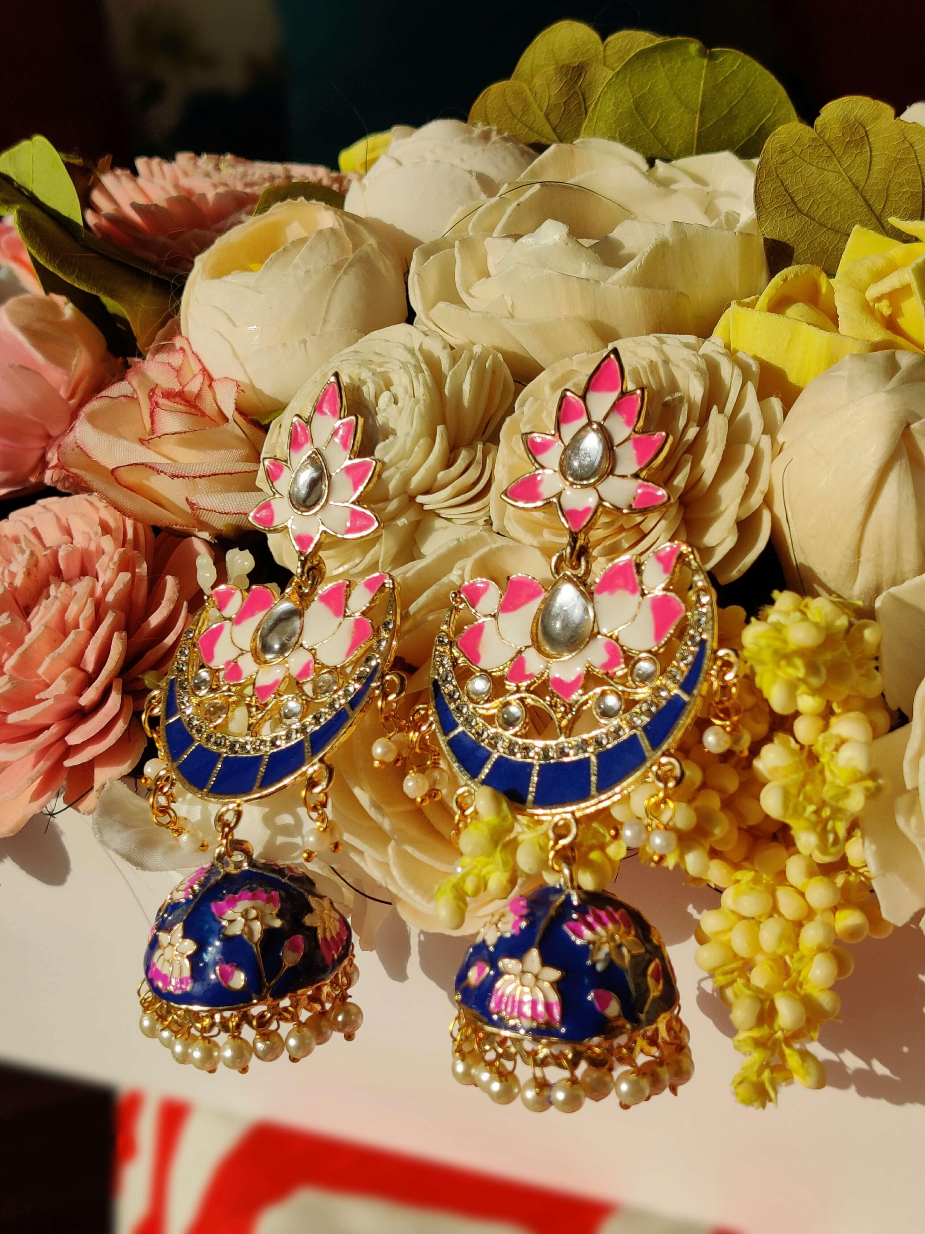 img_minakari_jewellery_jhumkis_awwal_boutique