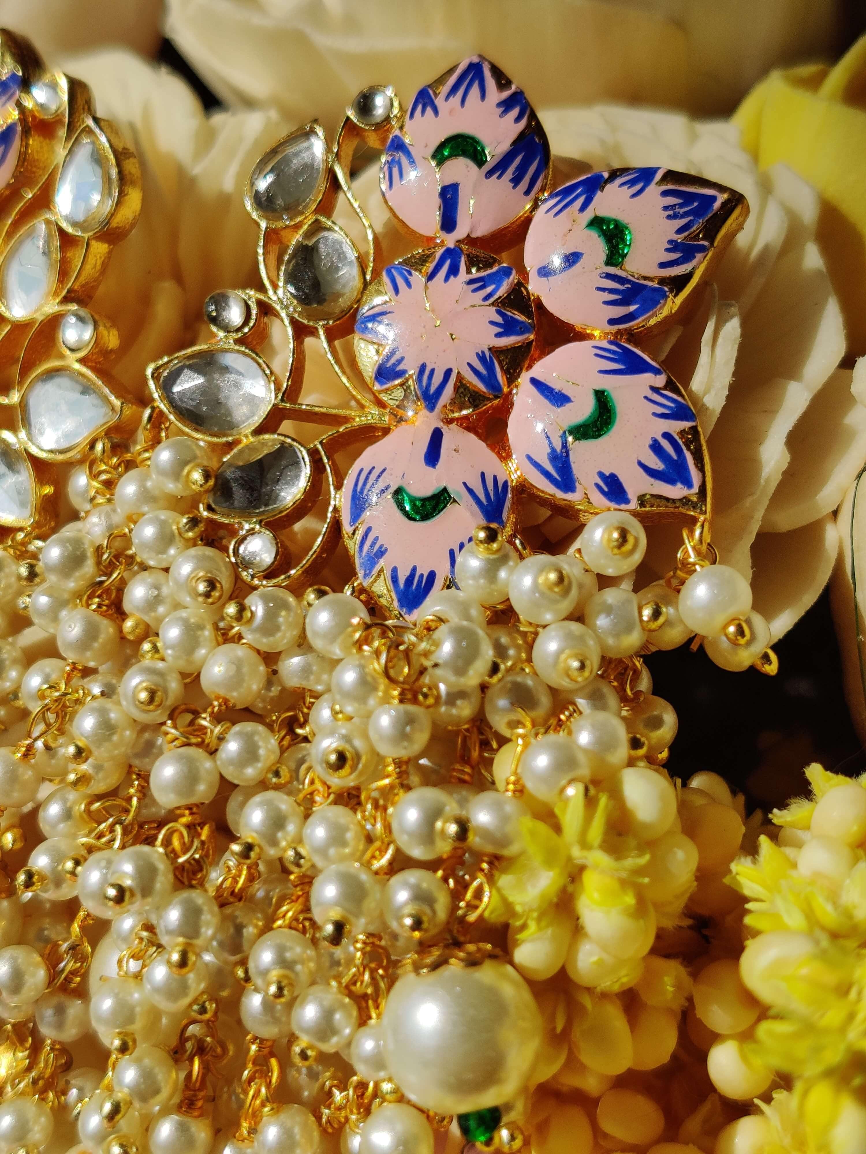 img_minakari_jewellery_jhumkis_awwal_boutique