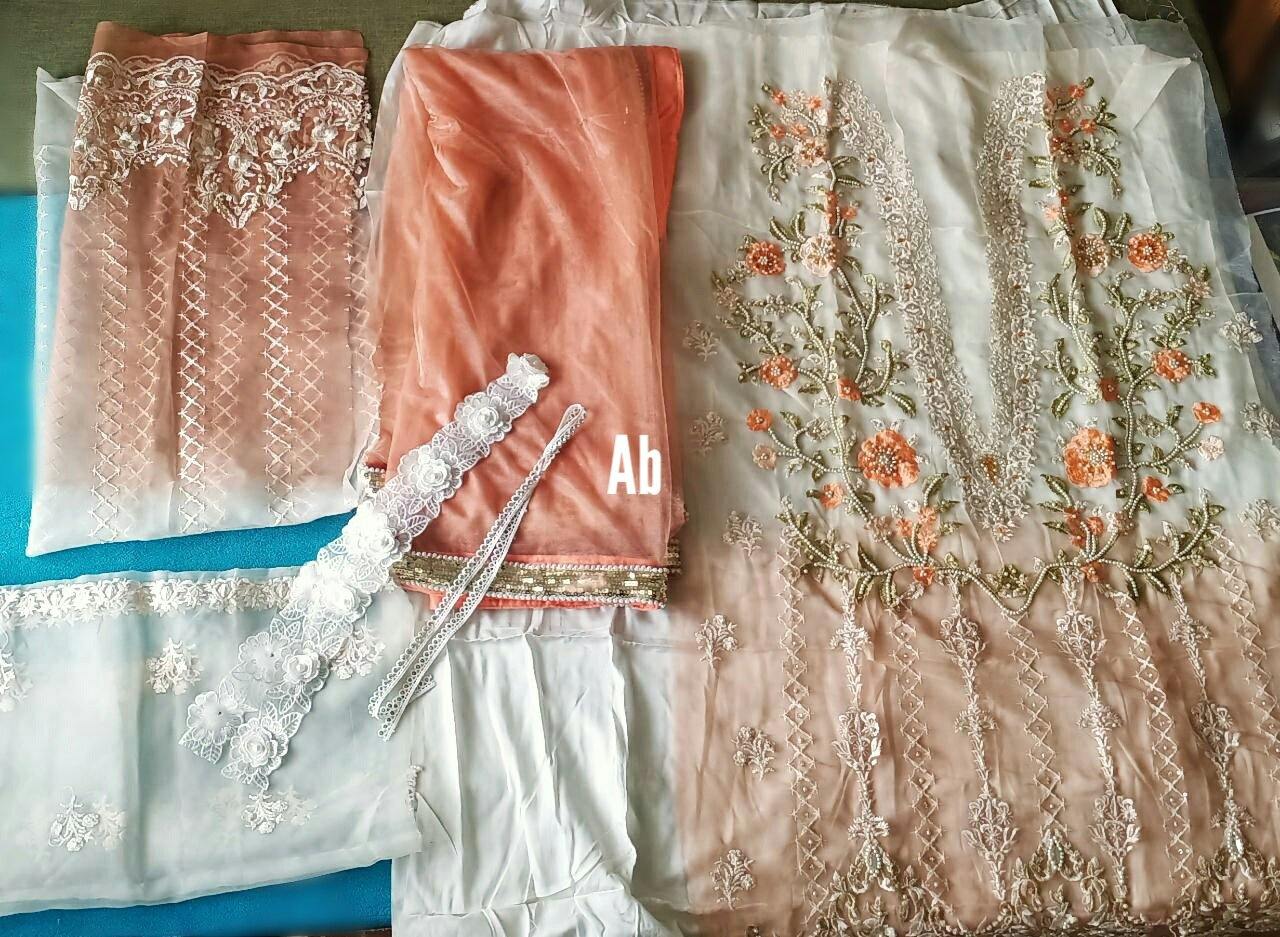 img_benchmark_luxury_pret_collection_awwal_boutique