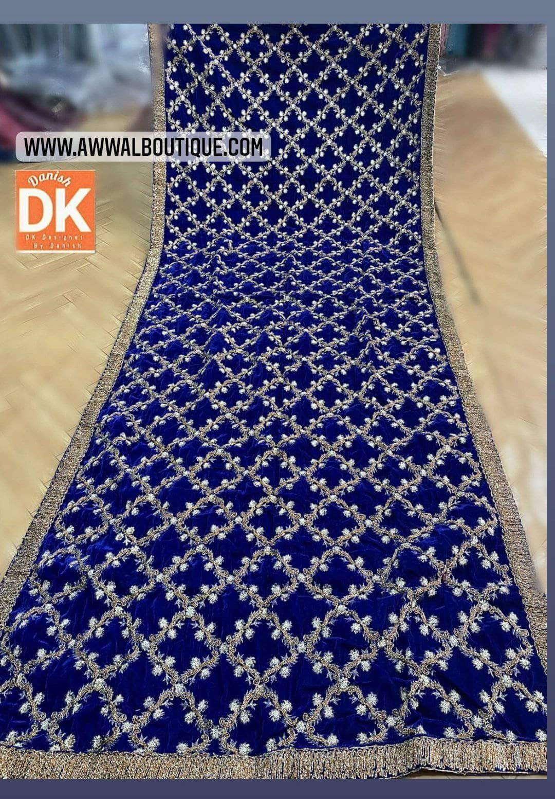 img_velvet_embroidered_shawls_awwal_boutique