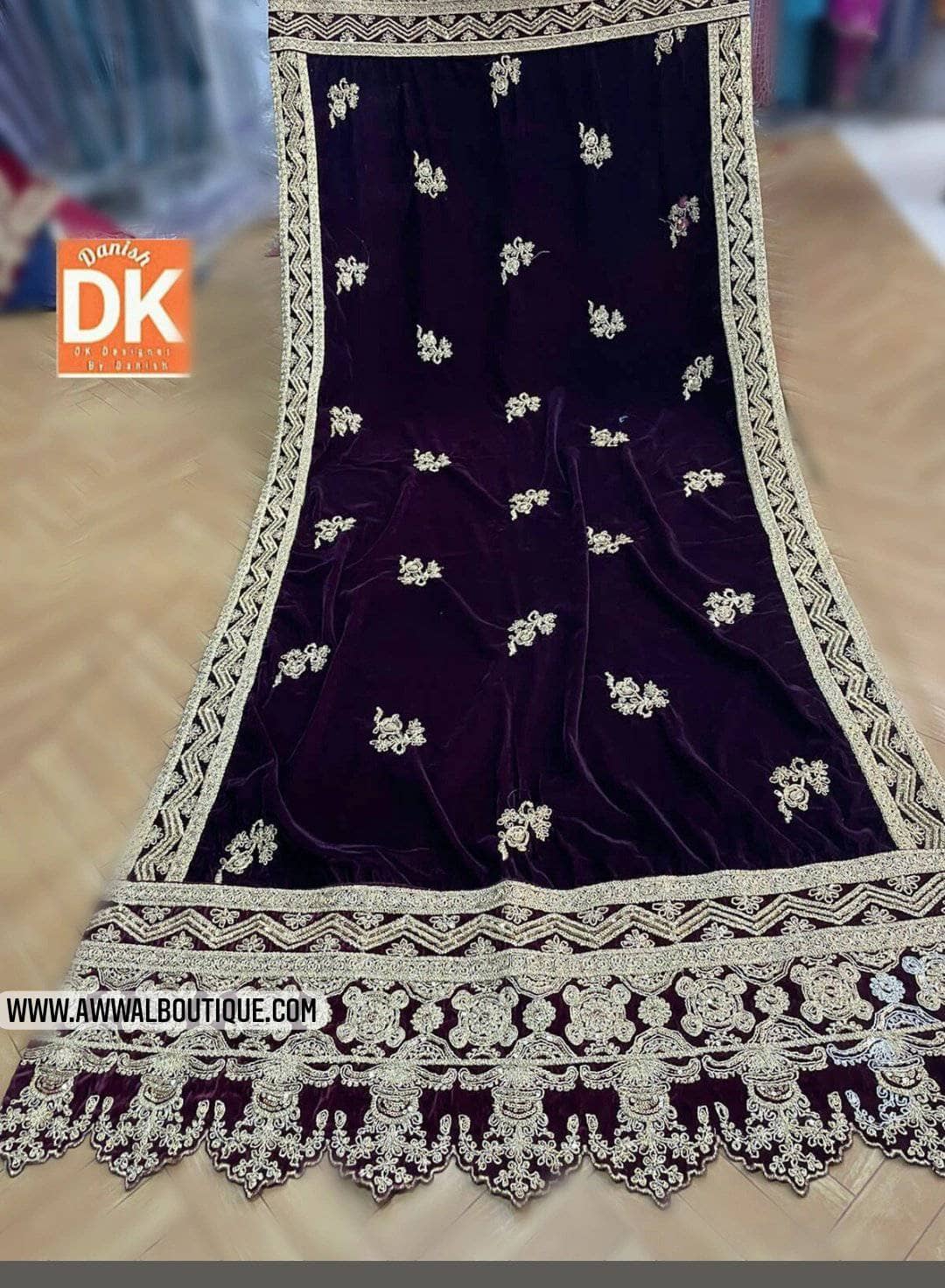 img_velvet_embroidered_shawls_awwal_boutique