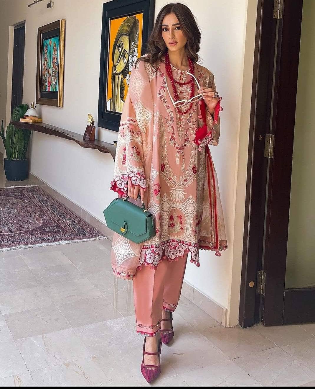 img_elan_lawn_22_awwal_boutique