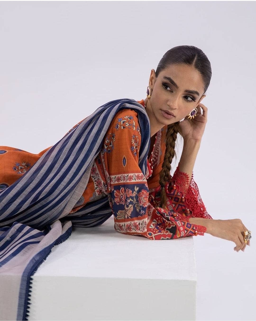 img_sana_safinaz_mahay_lawn_22_awwal_boutique