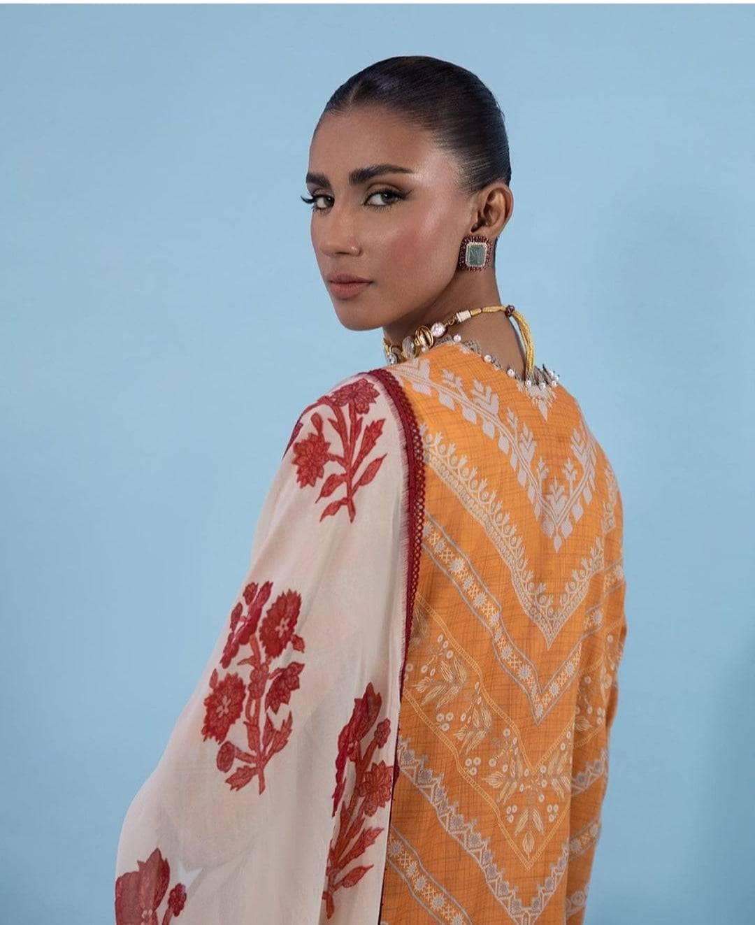 img_sana_safinaz_mahay_lawn_22_awwal_boutique