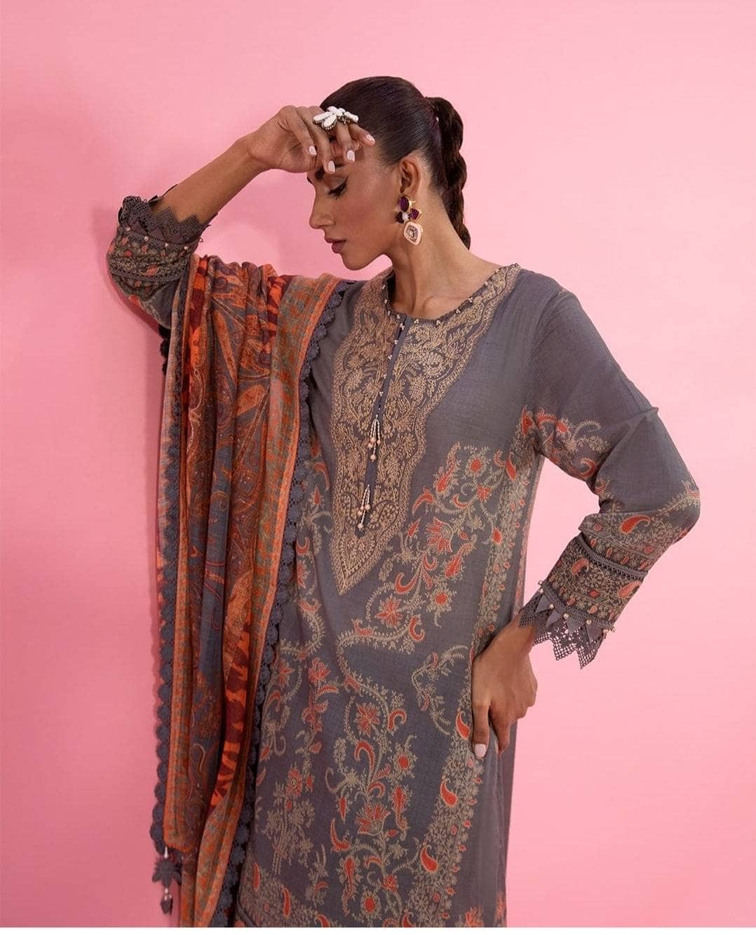 img_sana_safinaz_mahay_lawn_22_awwal_boutique