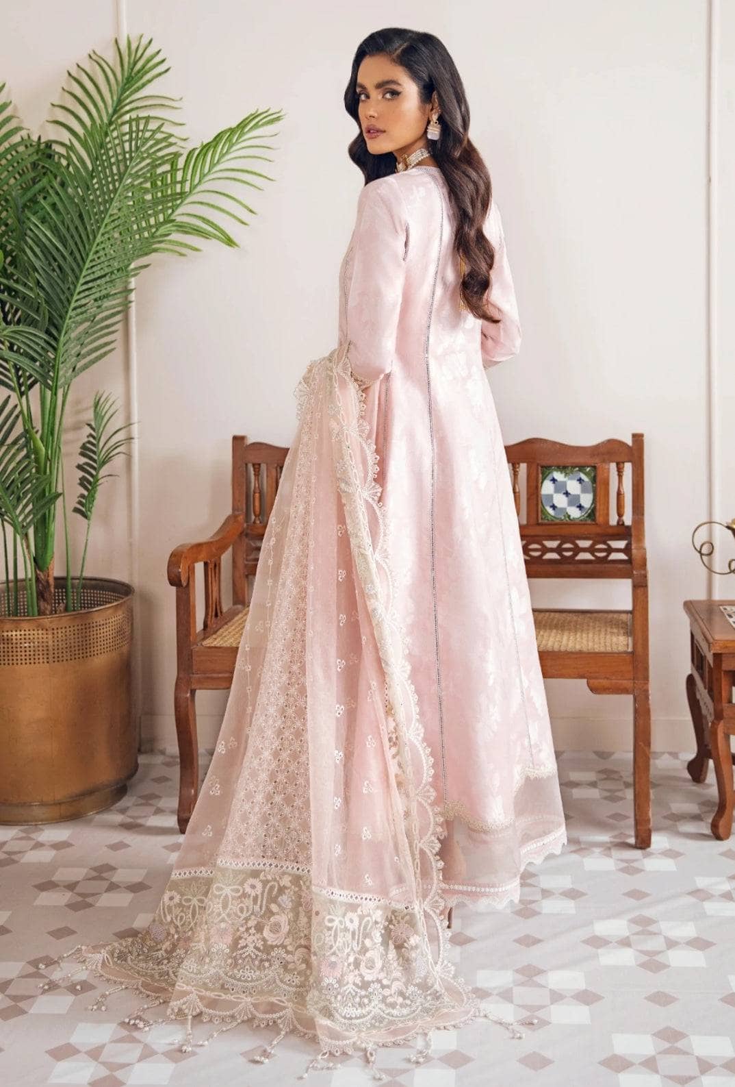 img_baroque_khurmi_jacquard_lawn_awwal_boutique