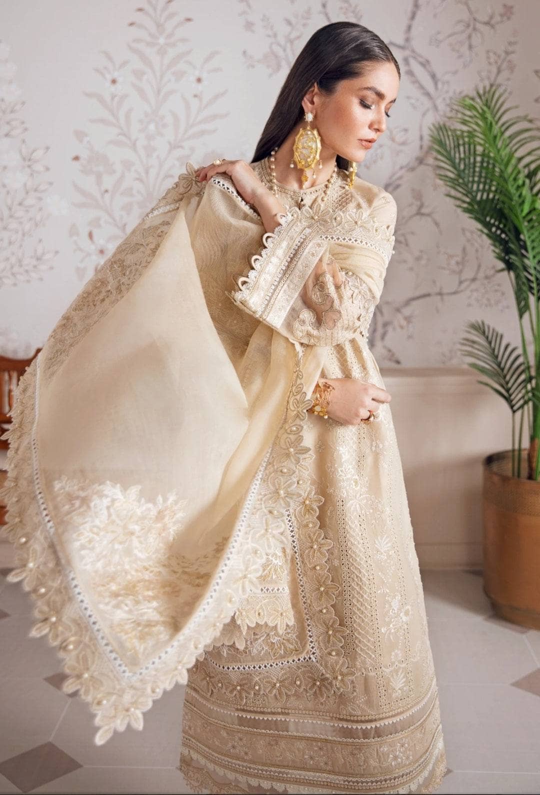 img_baroque_khurmi_jacquard_lawn_awwal_boutique