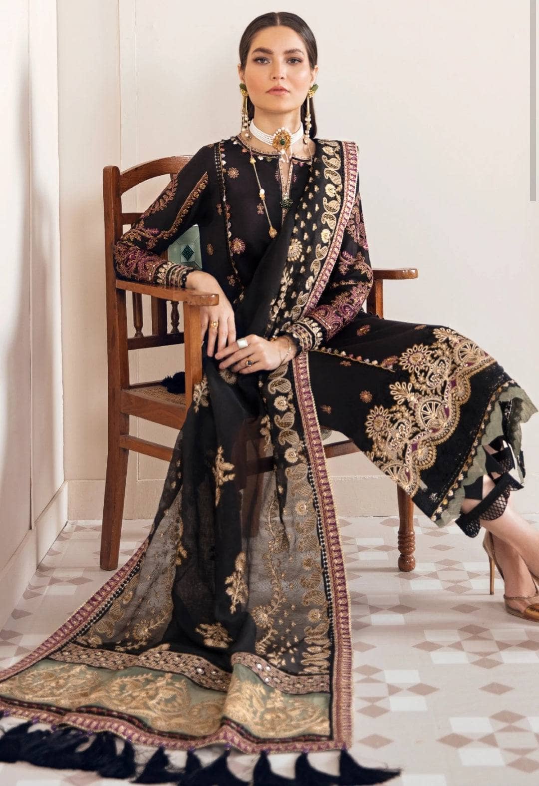 img_baroque_khurmi_jacquard_lawn_awwal_boutique