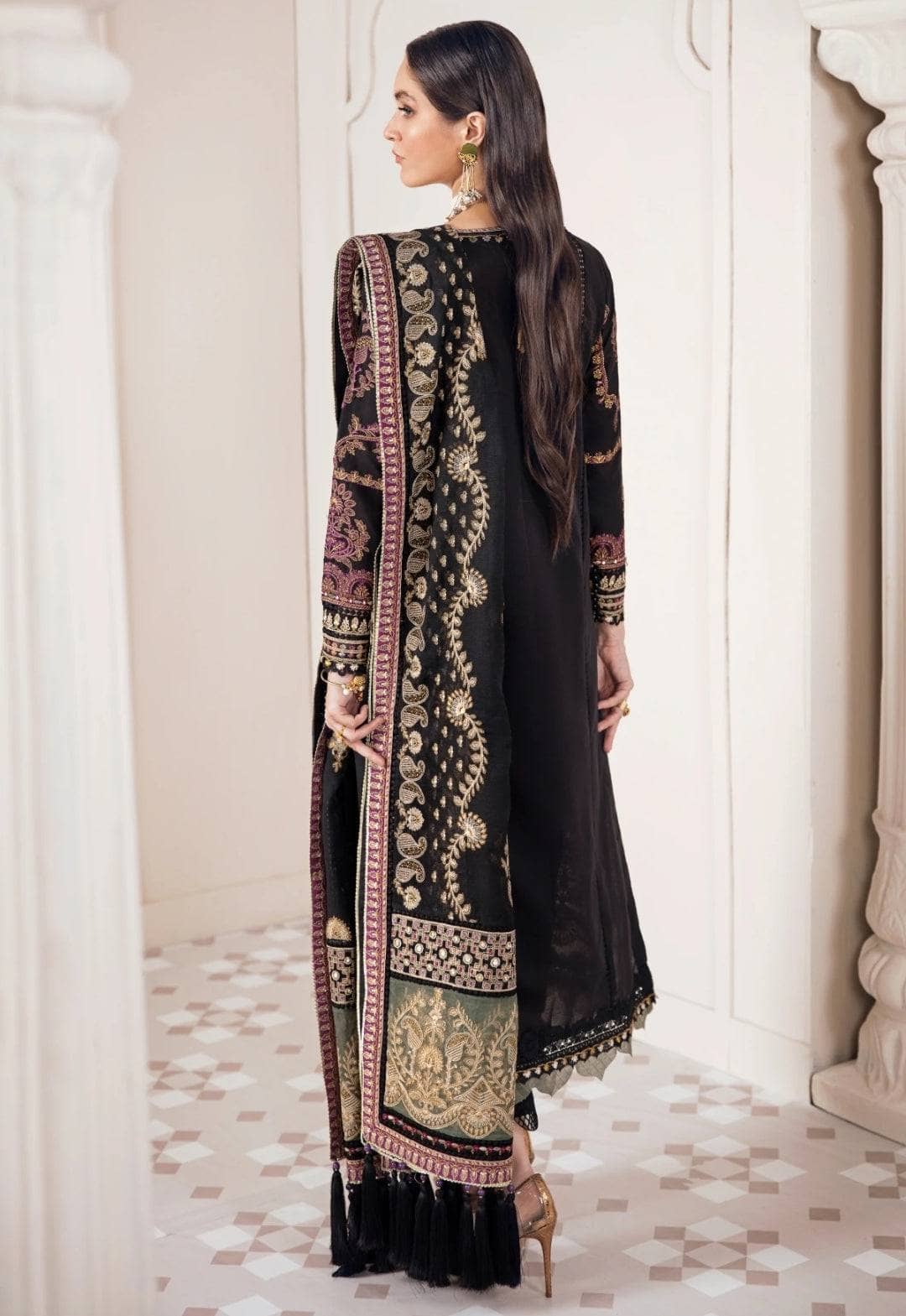 img_baroque_khurmi_jacquard_lawn_awwal_boutique