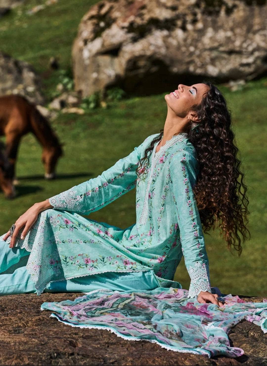 Img_summer_printkari_lawn_22_awwal_boutique