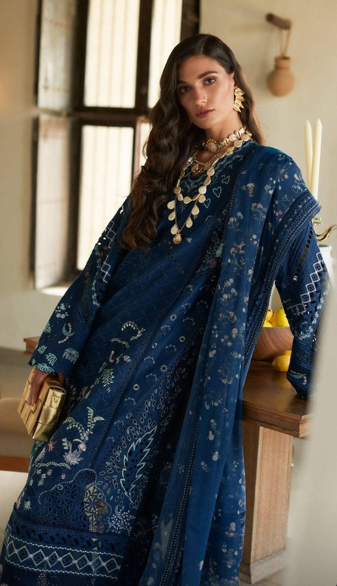 img_suffuse_lawn_collection_22_awwal_boutique