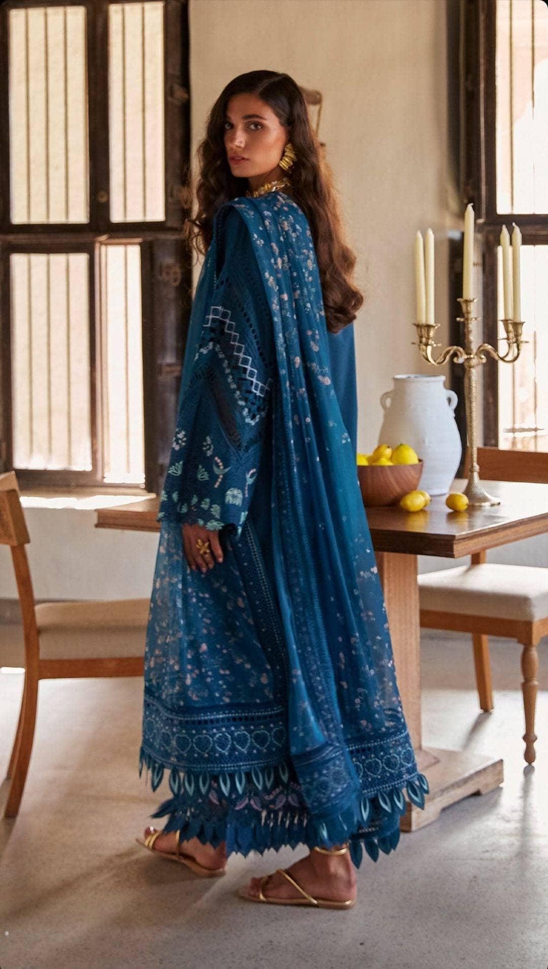 img_suffuse_lawn_collection_22_awwal_boutique