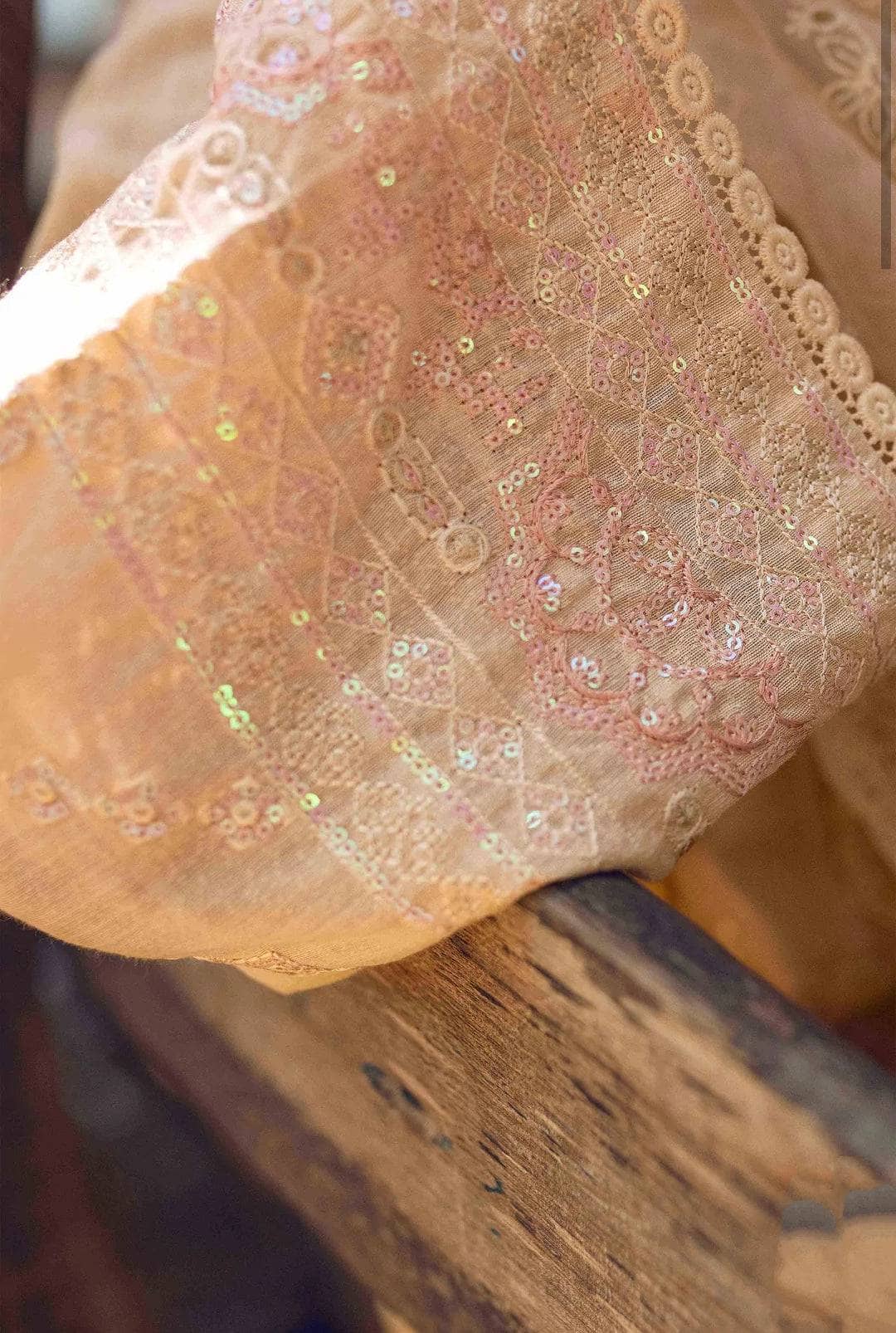 img_nureh_karavan_jacquard_awwal_boutique