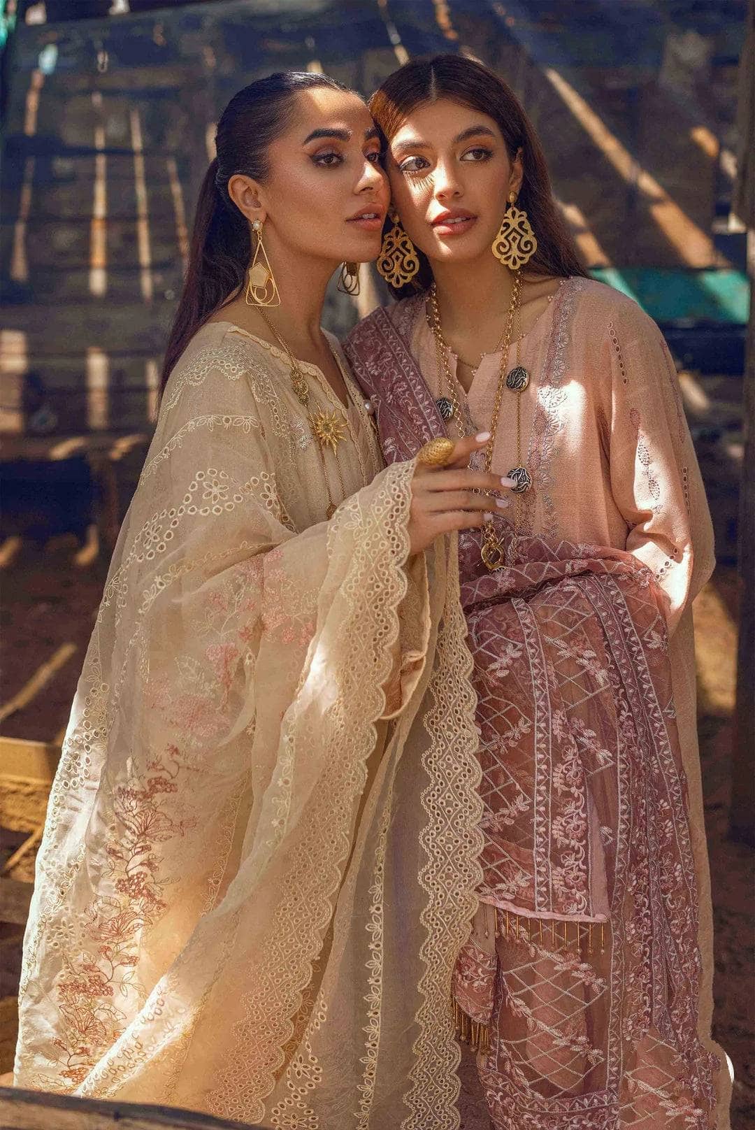 img_nureh_karavan_jacquard_awwal_boutique