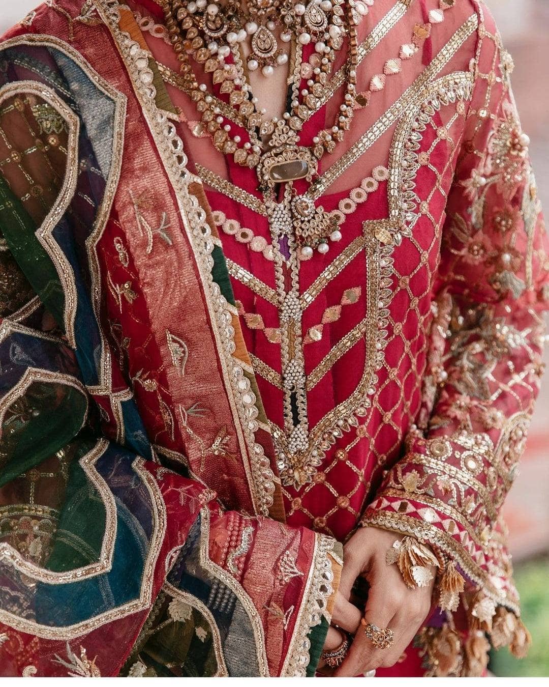 img_mohsin_naveed_ranjha_zarlish_awwal_boutique