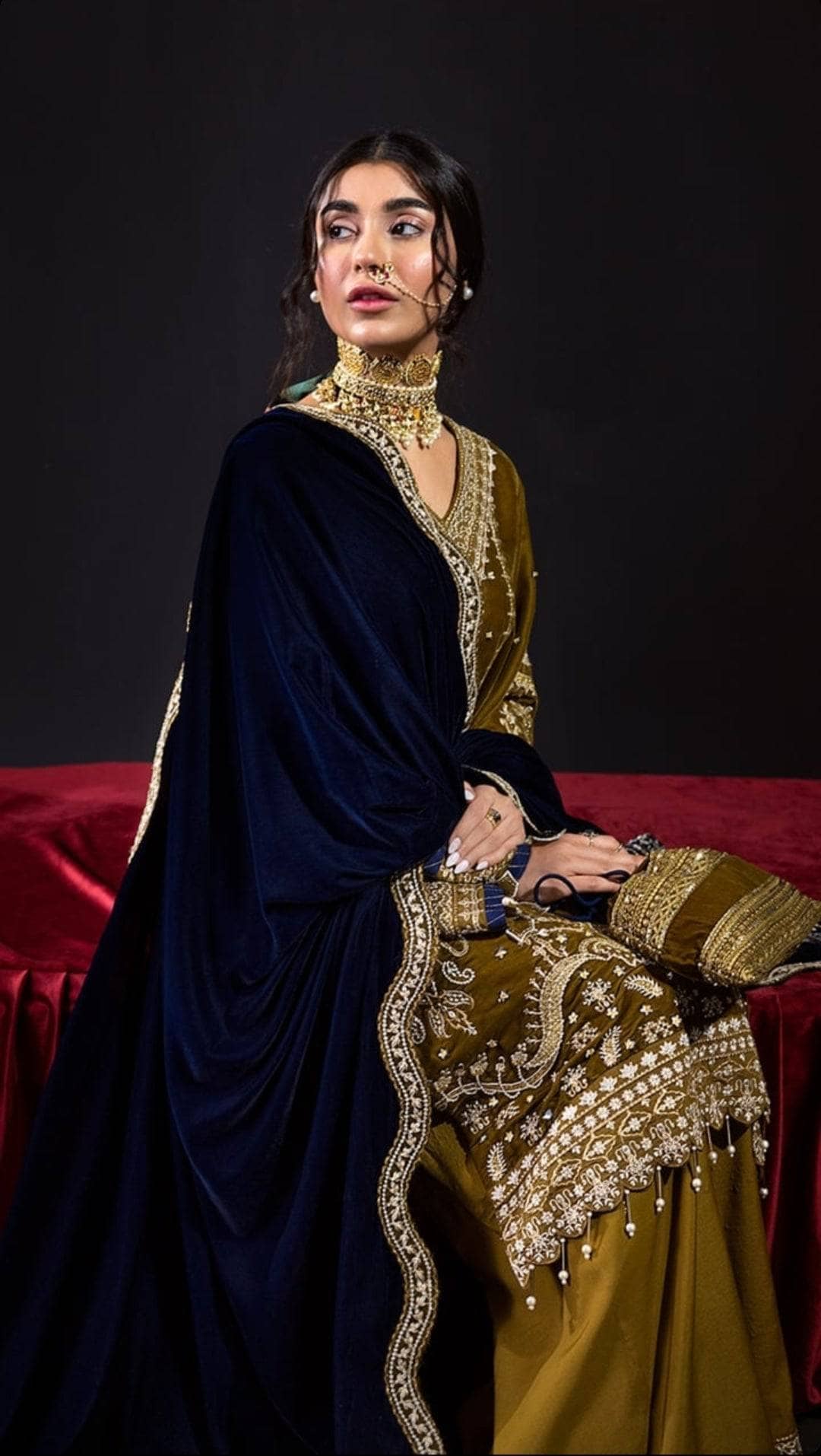 img_nureh_maya_velvet_awwal_boutique