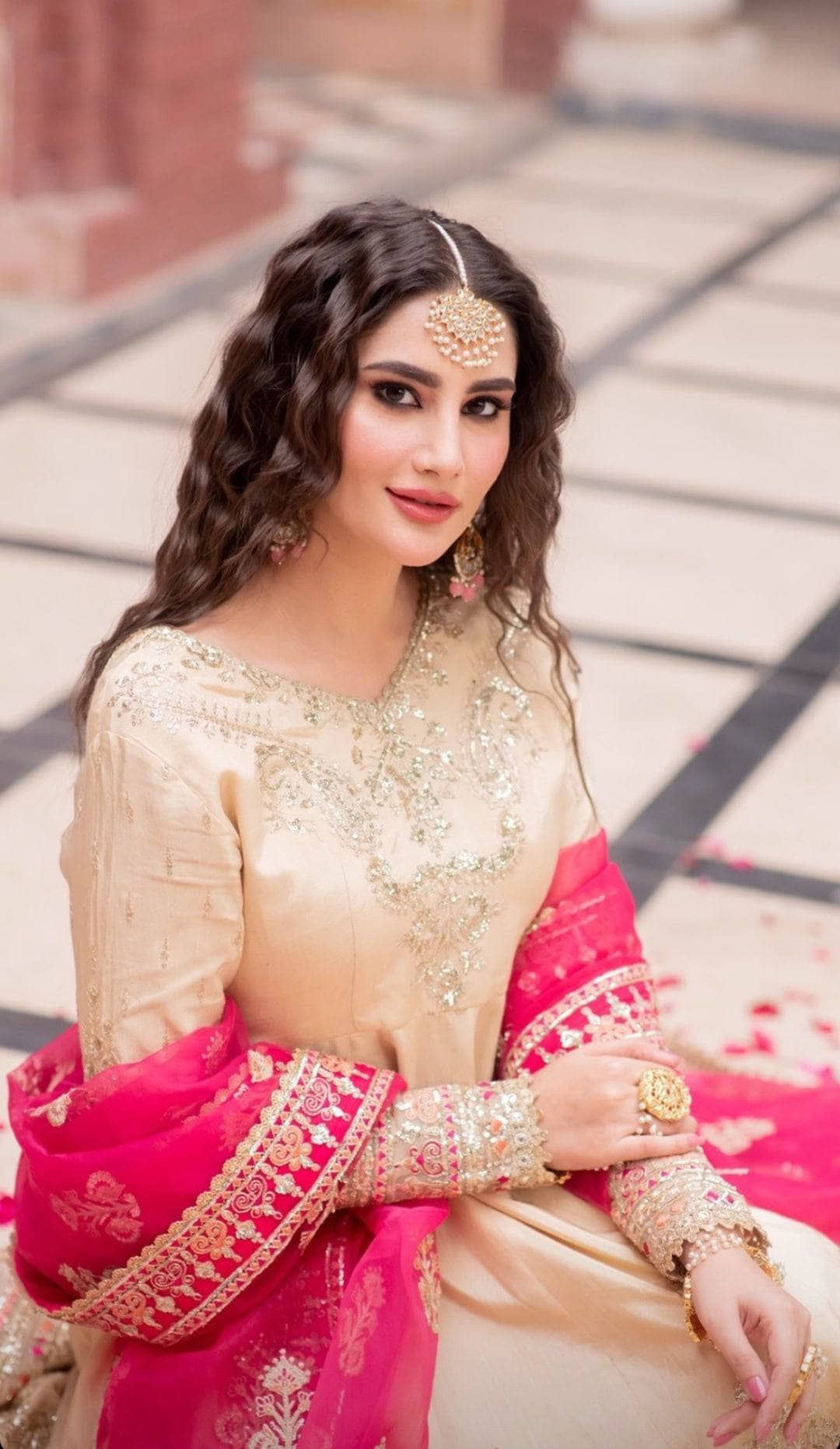 img_afrozeh_divani_silk_edit_22_awwal_boutique