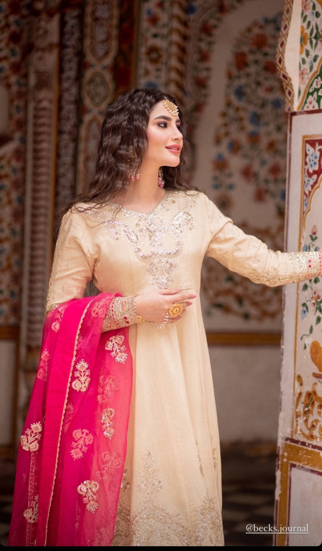 img_afrozeh_divani_silk_edit_22_awwal_boutique