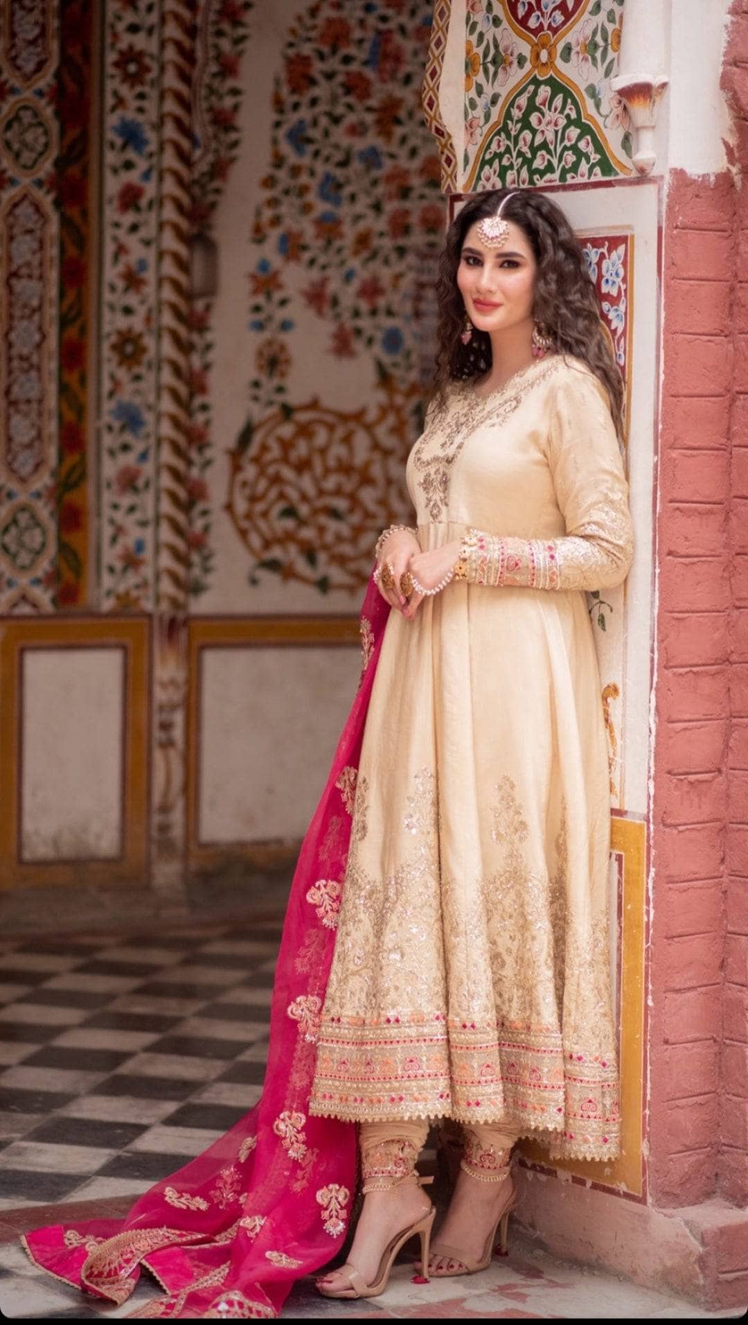 img_afrozeh_divani_silk_edit_22_awwal_boutique