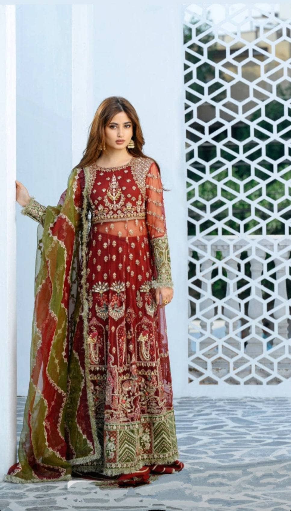 img_maryam_hussain_wedding_edition_awwal_boutique