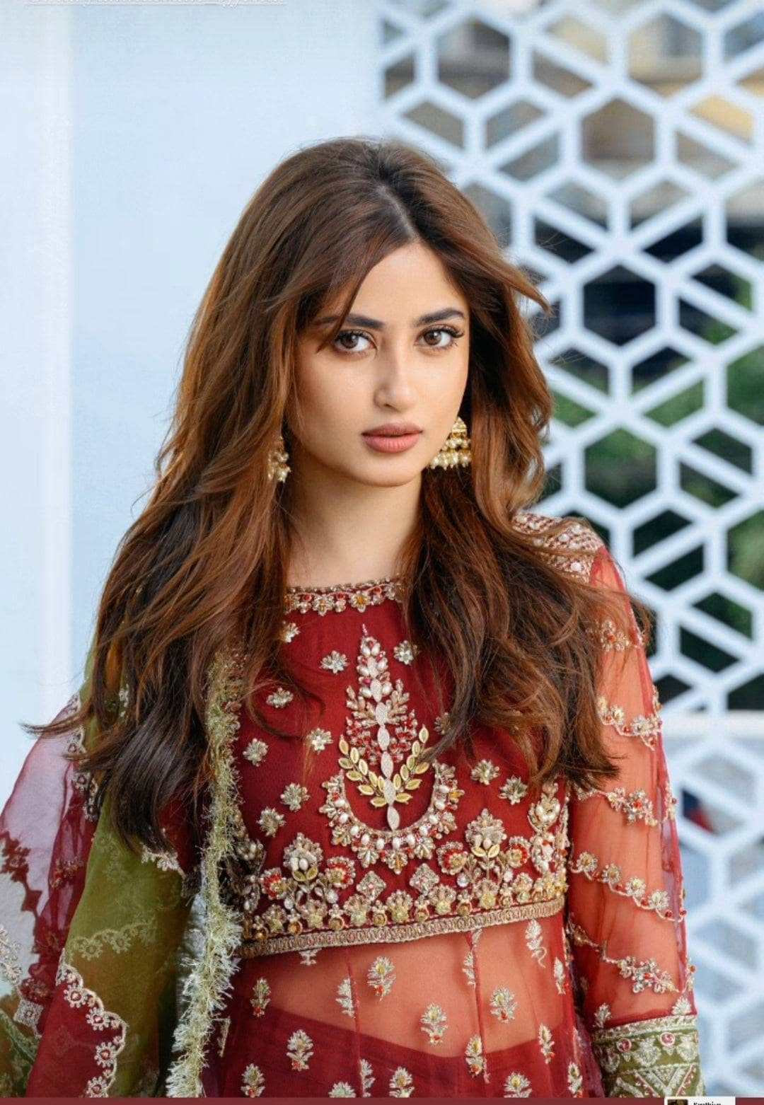 img_maryam_hussain_wedding_edition_awwal_boutique