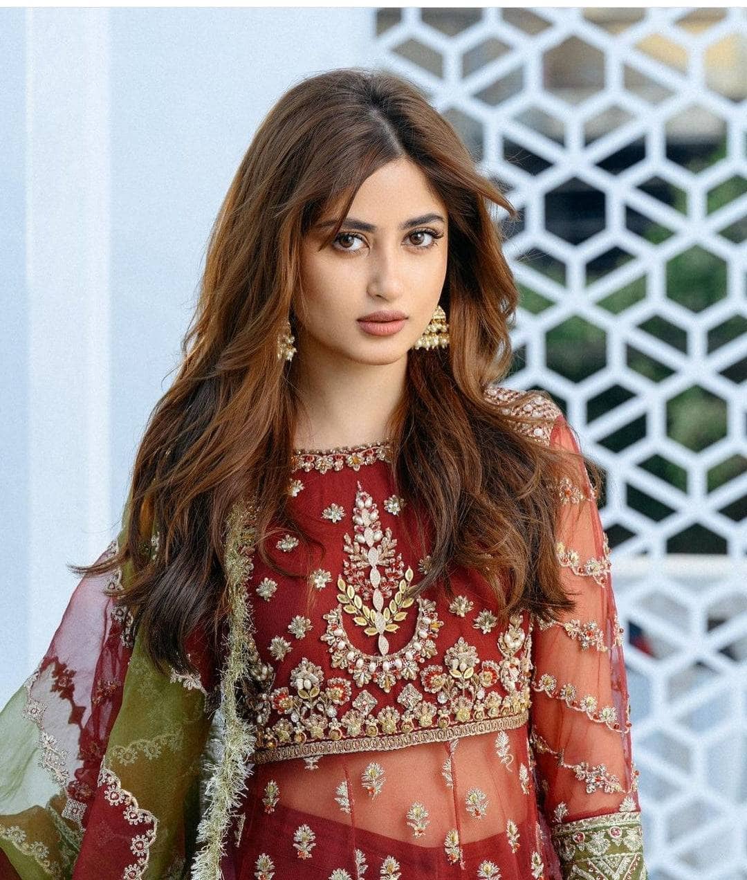 img_maryam_hussain_wedding_edition_awwal_boutique