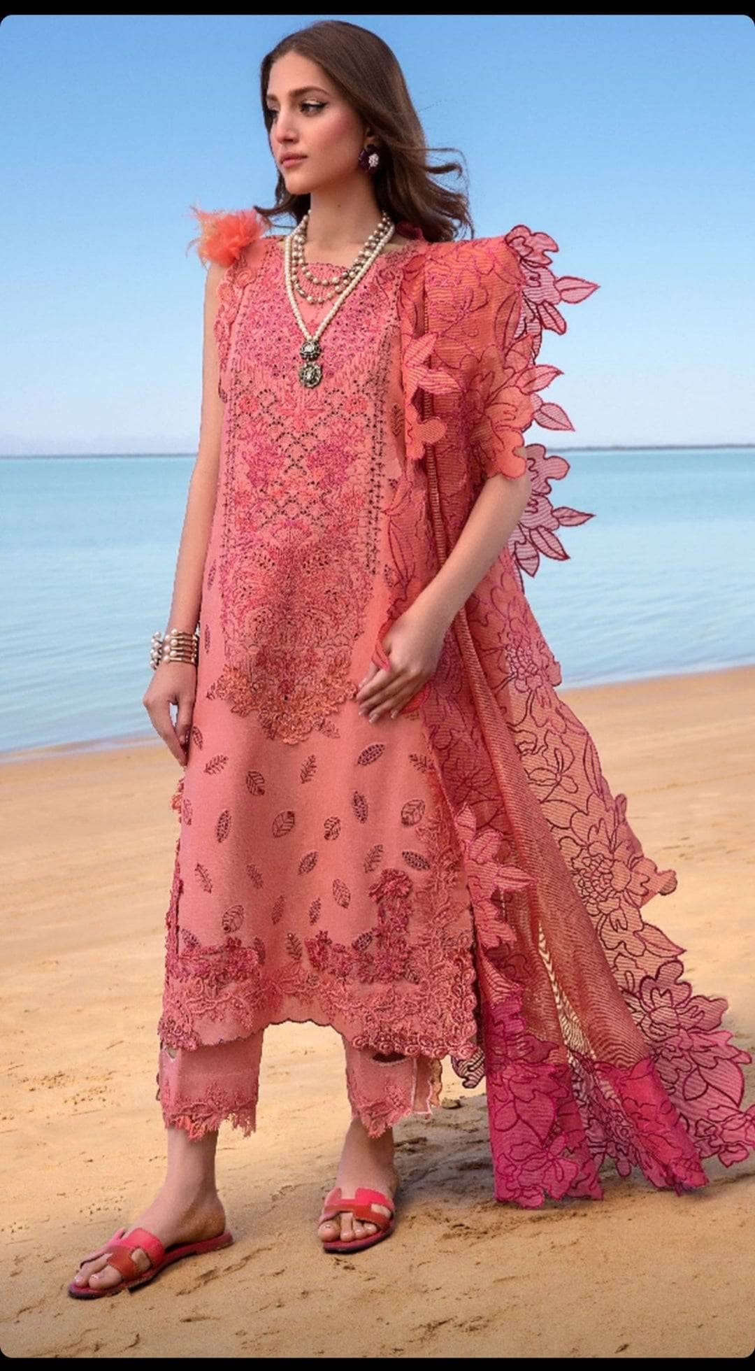 img_rang_rasiya_lawn_23_awwal_boutique