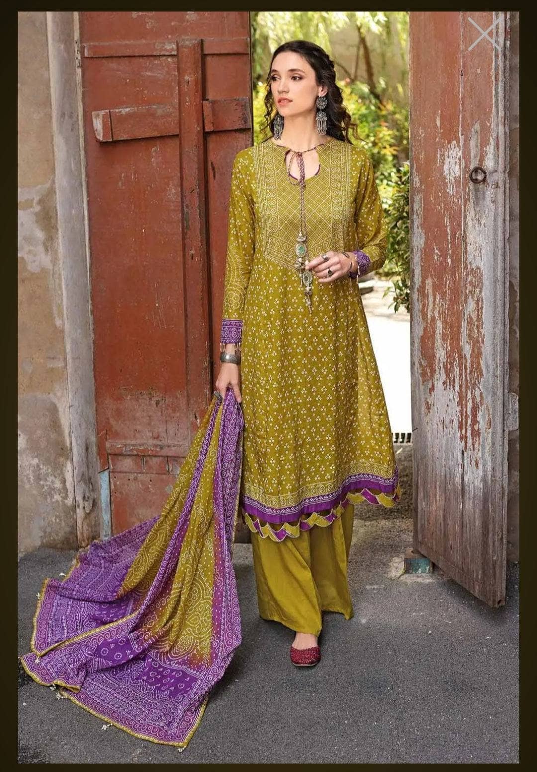 img_gul_ahmed_chunari_lawn_23_awwal_boutique