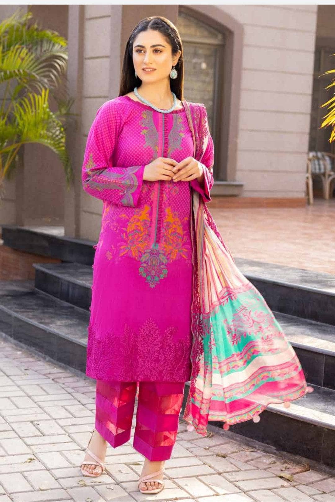 img_charizma_combination_lawn_23_awwal_boutique