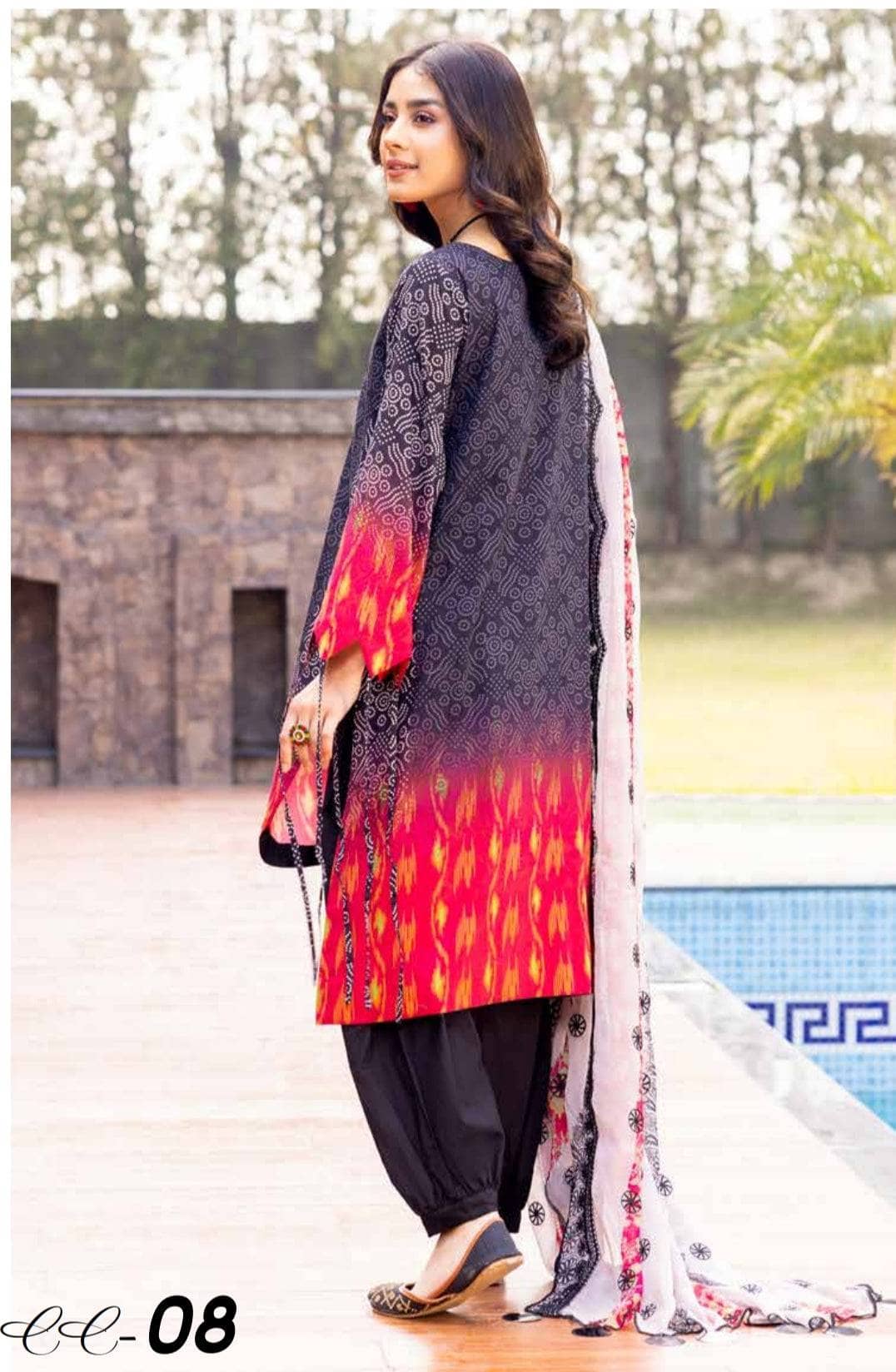 img_charizma_combination_lawn_23_awwal_boutique