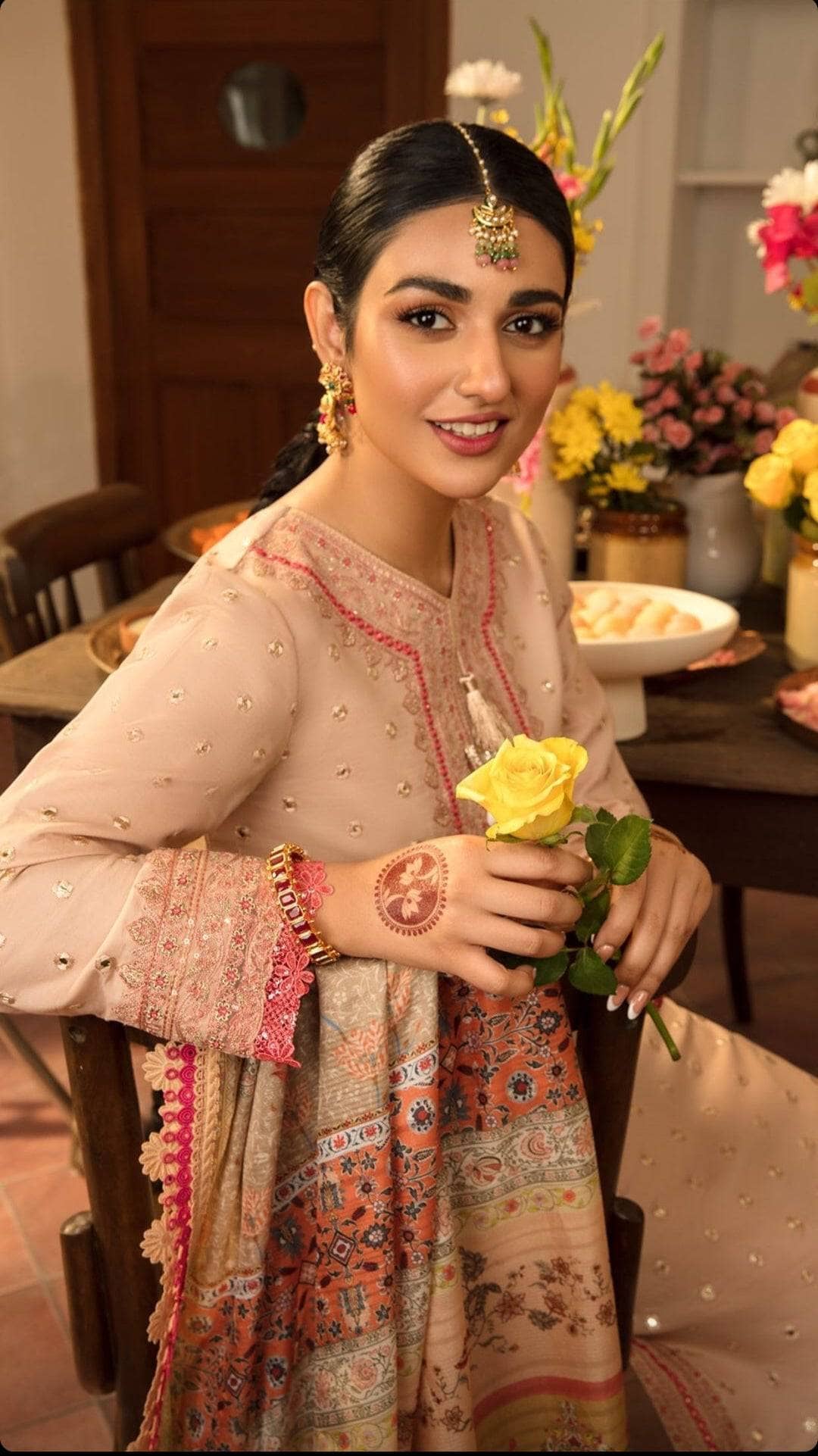 img_rang_rasiya_lawn_23_awwal_boutique