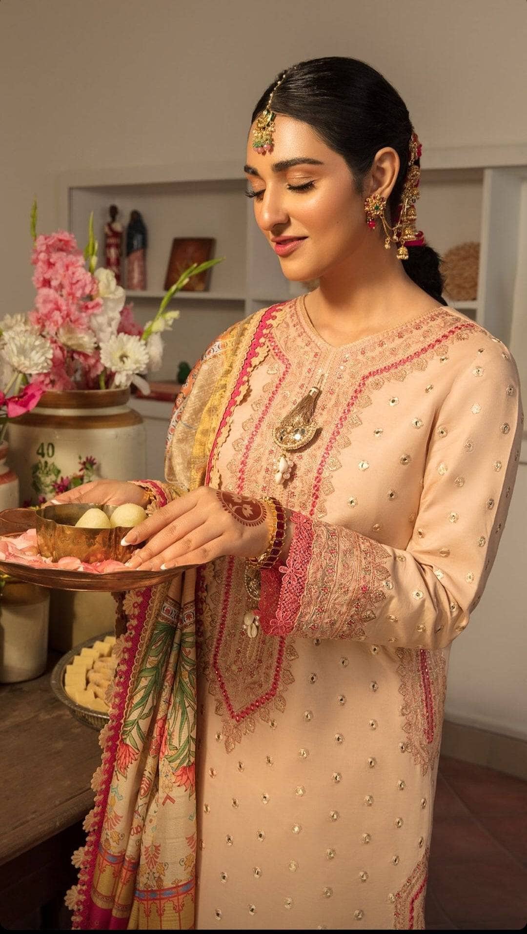 img_rang_rasiya_lawn_23_awwal_boutique