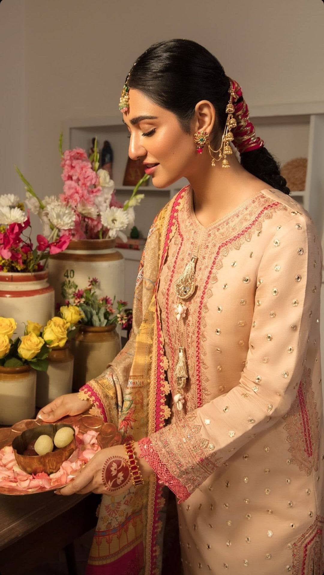 img_rang_rasiya_lawn_23_awwal_boutique