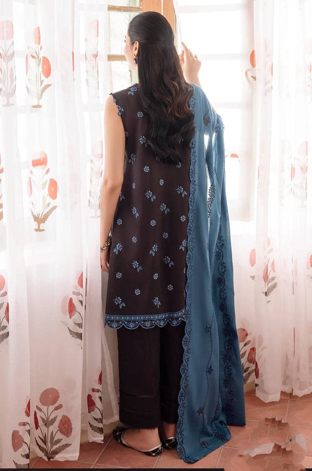 img_cross_stitch_eid_lawn_23_awwal_boutique