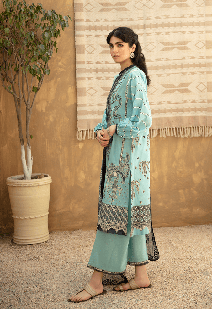 img_q_line_by_qalamkar_luxury_lawn_2021_awwal_boutique