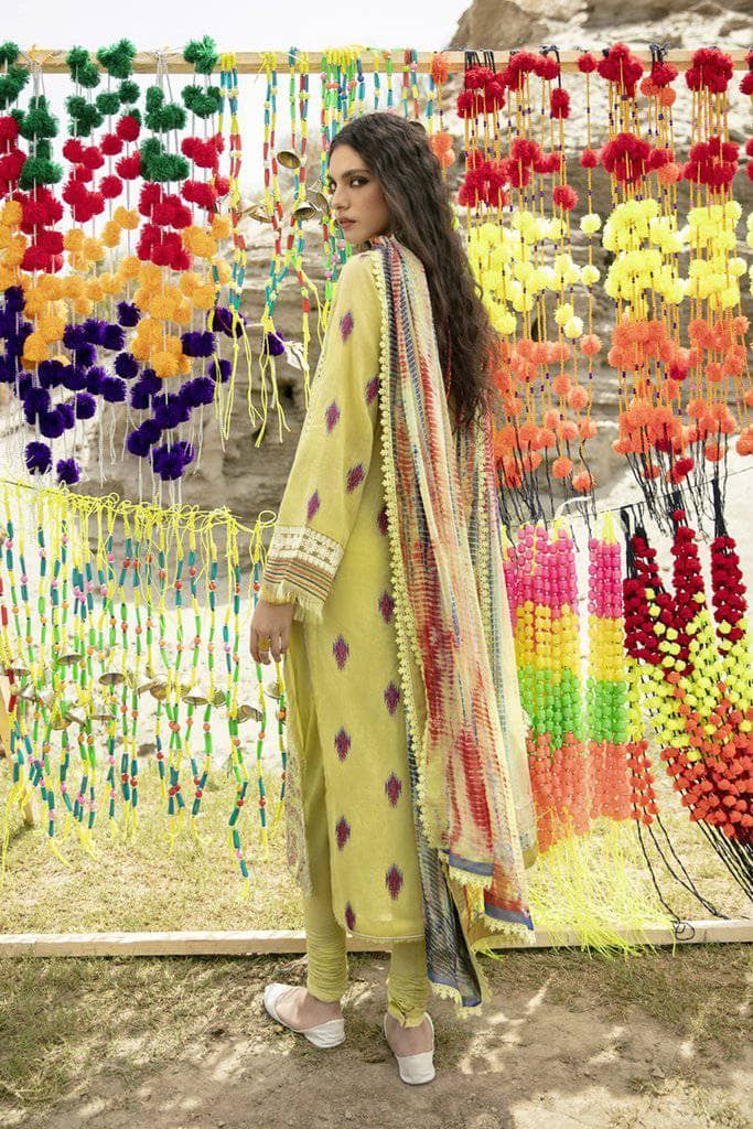 img_q_line_by_qalamkar_lawn_2021_awwal_boutique