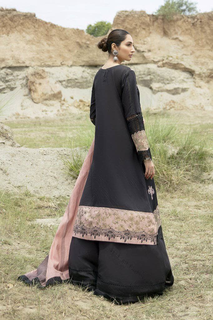 img_q_line_by_qalamkar_lawn_2021_awwal_boutique